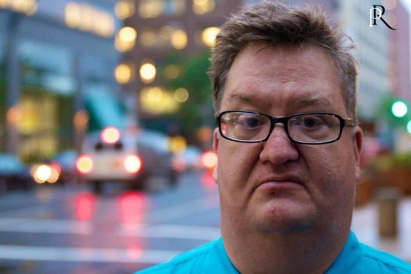 What is Mike Bocchetti's net worth in 2024