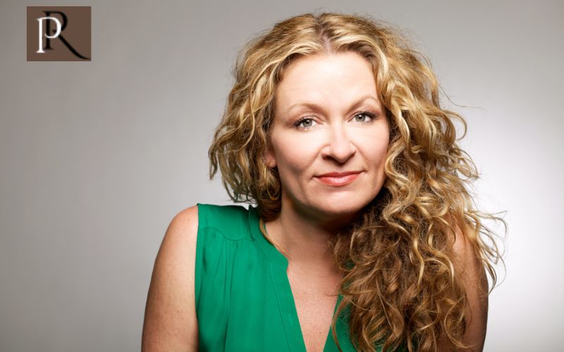 Frequently asked questions about Sarah Colonna